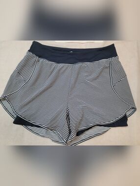 Southern Tide Navy Stripe Nonie Athletic Shorts Small